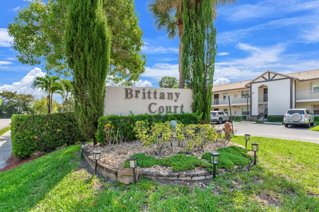 2455 NW 89th Drive Coral Springs FL 33065