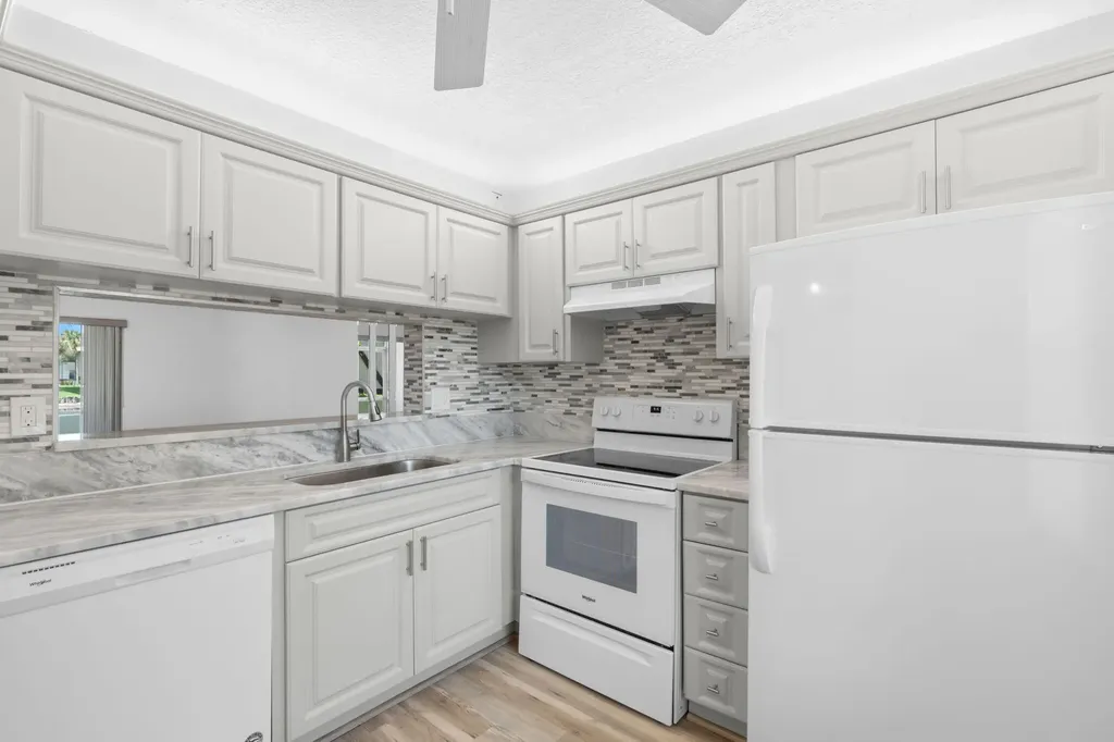2455 NW 89th Drive Coral Springs FL 33065