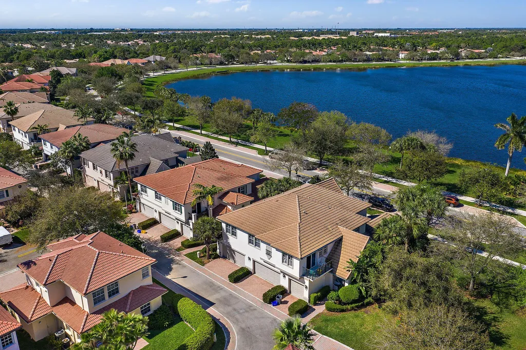 153 Evergrene Parkway Palm Beach Gardens FL 33410