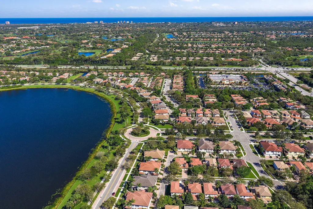 153 Evergrene Parkway Palm Beach Gardens FL 33410