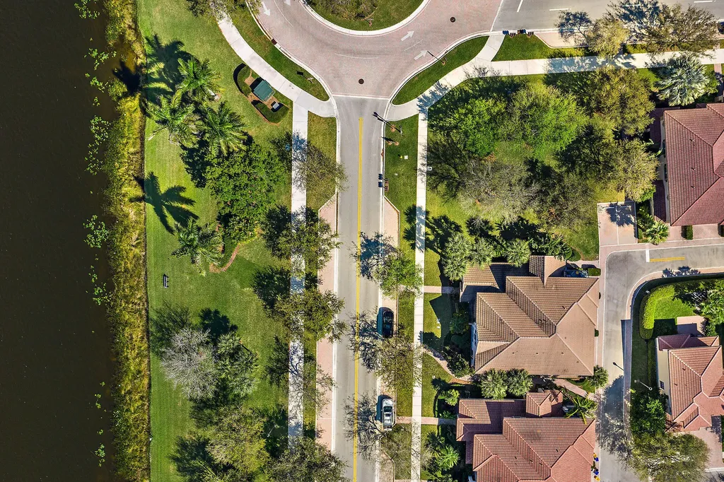 153 Evergrene Parkway Palm Beach Gardens FL 33410