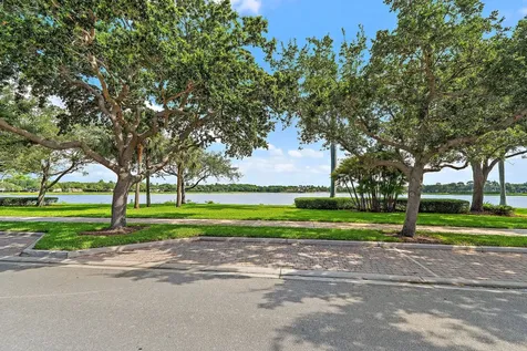 153 Evergrene Parkway Palm Beach Gardens FL 33410