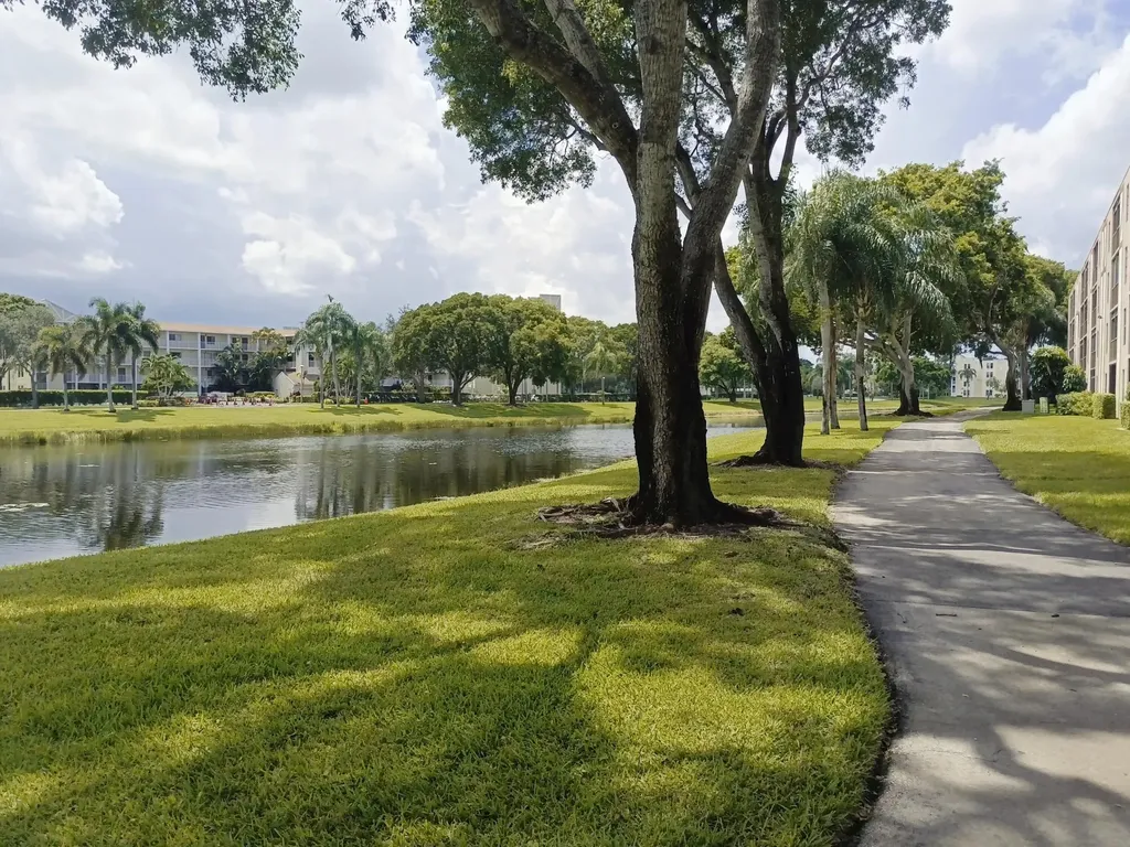 7280 Amberly Lane Delray Beach FL 33446