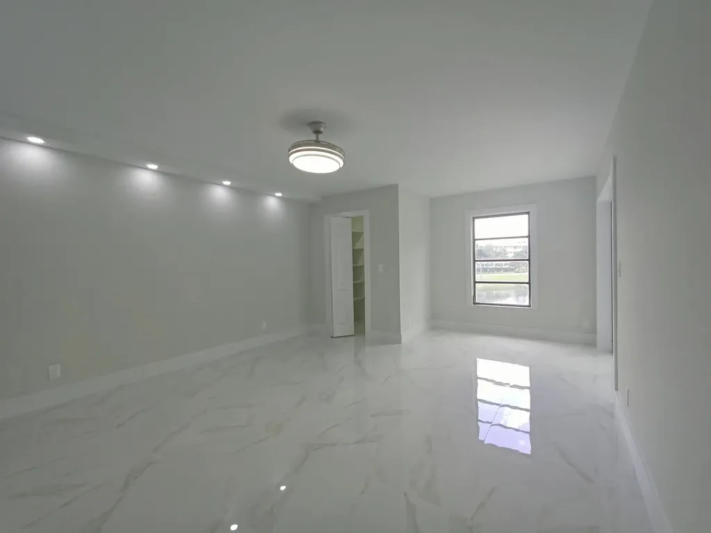 7280 Amberly Lane Delray Beach FL 33446