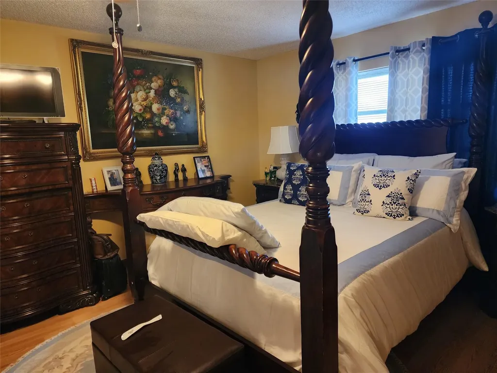 8705 NW 38th Drive Coral Springs FL 33065