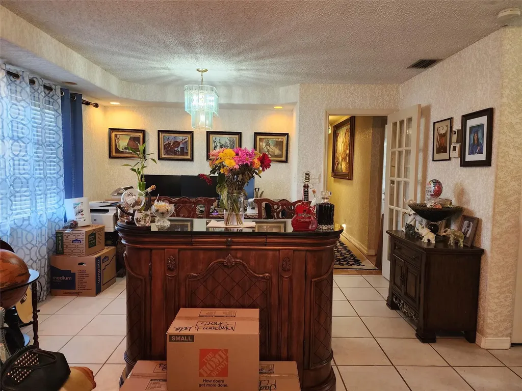 8705 NW 38th Drive Coral Springs FL 33065