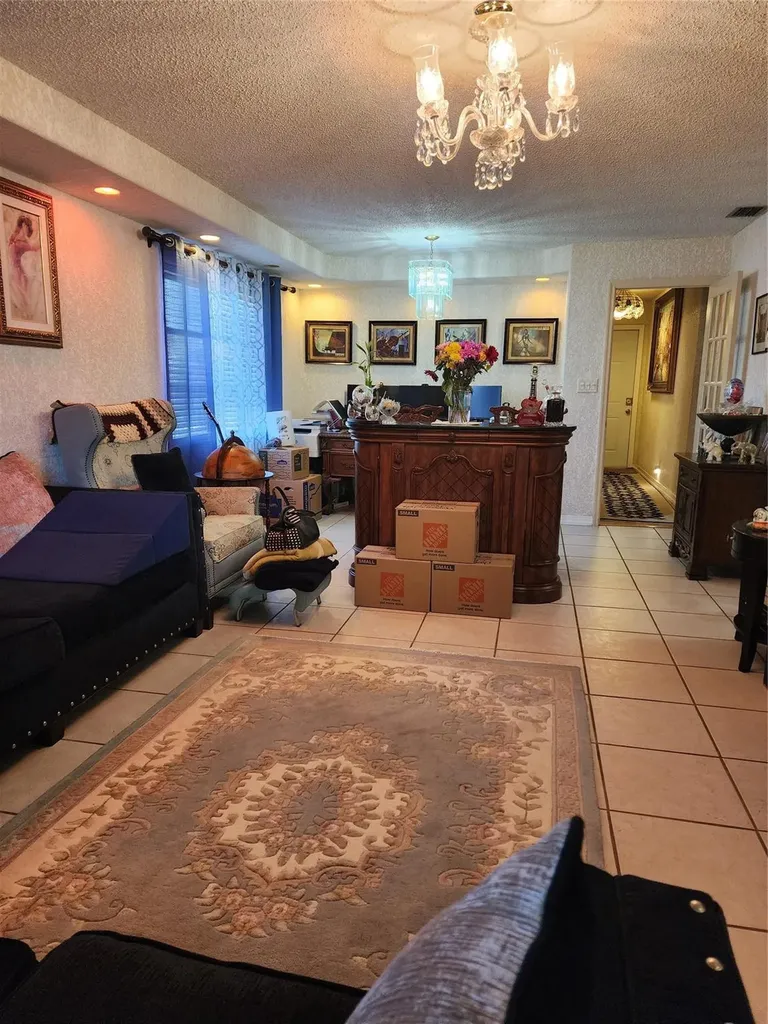8705 NW 38th Drive Coral Springs FL 33065