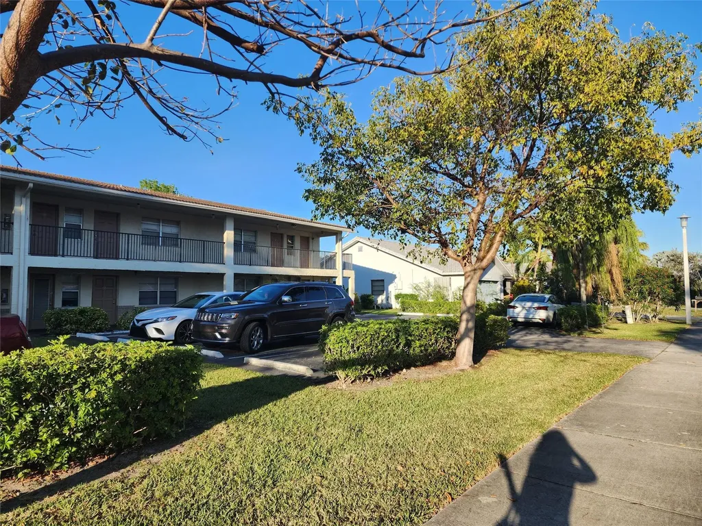 8705 NW 38th Drive Coral Springs FL 33065