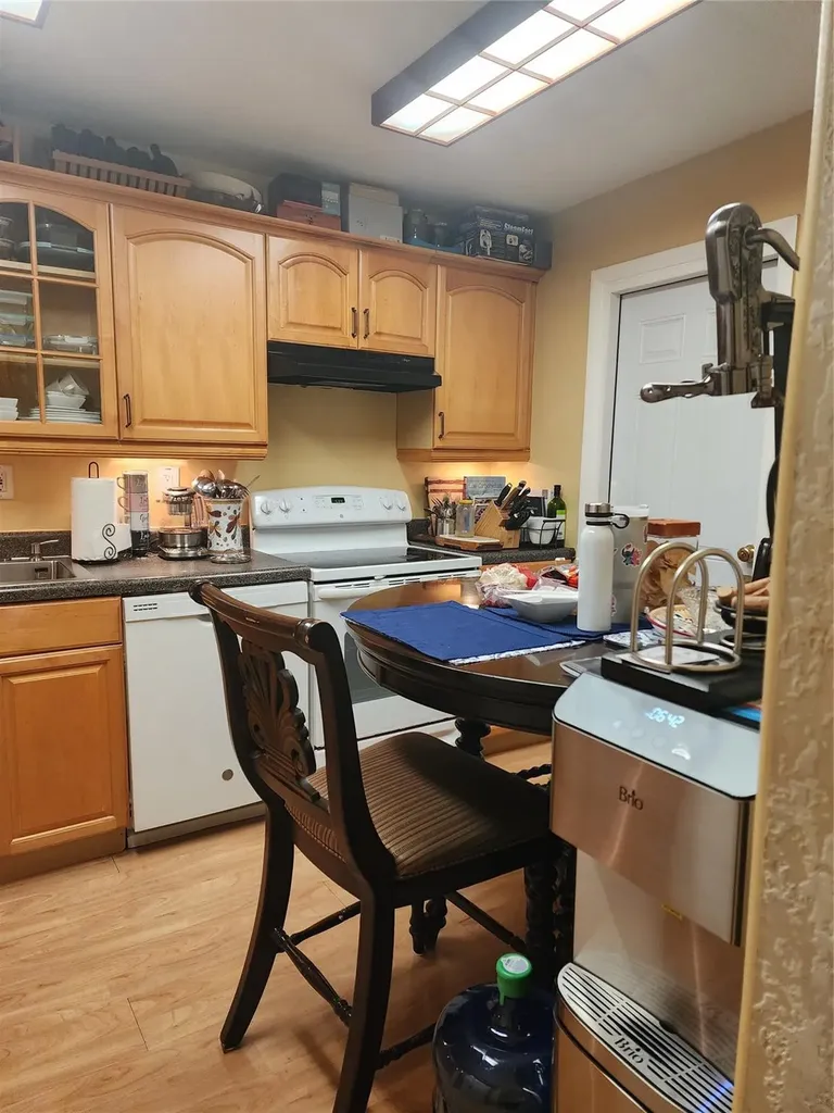 8705 NW 38th Drive Coral Springs FL 33065