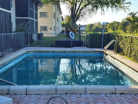 8705 NW 38th Drive Coral Springs FL 33065