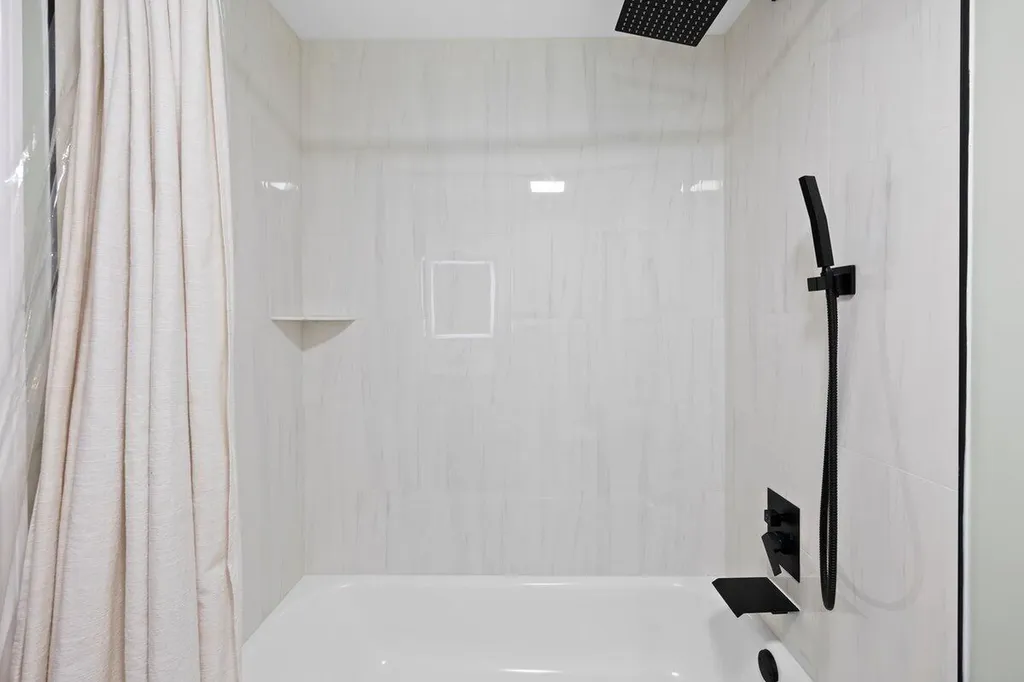 28 Wimbledon Lake Drive Plantation FL 33324
