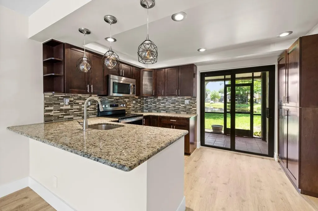 28 Wimbledon Lake Drive Plantation FL 33324