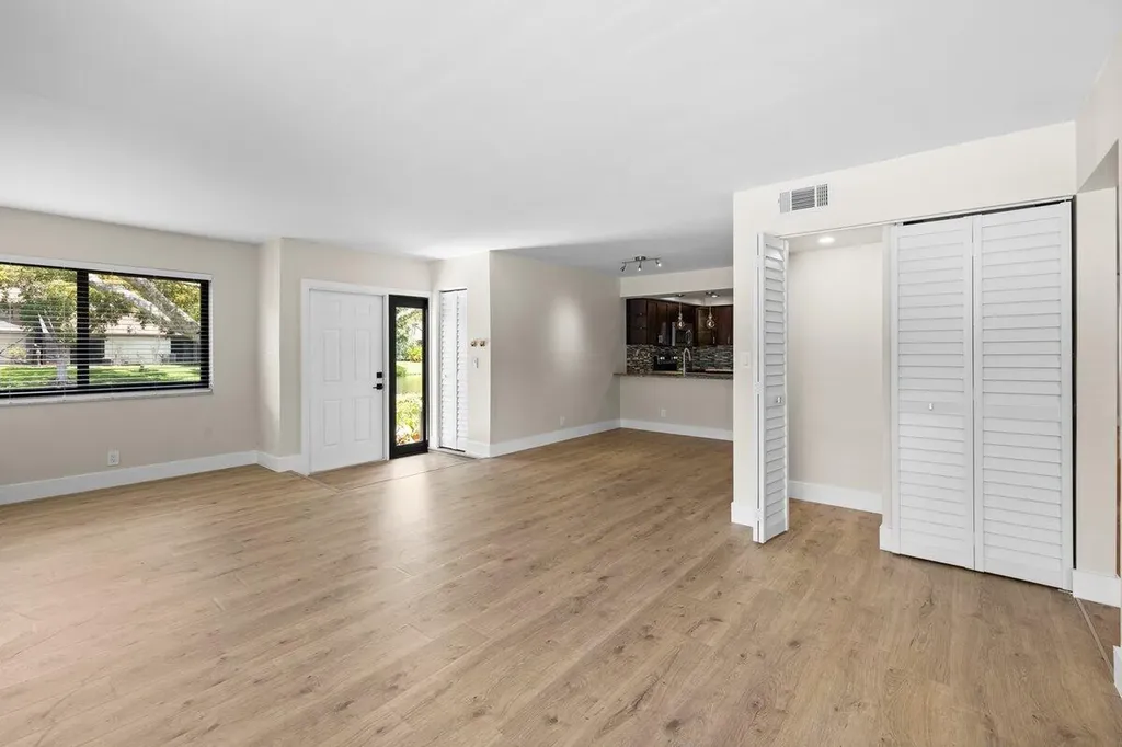 28 Wimbledon Lake Drive Plantation FL 33324