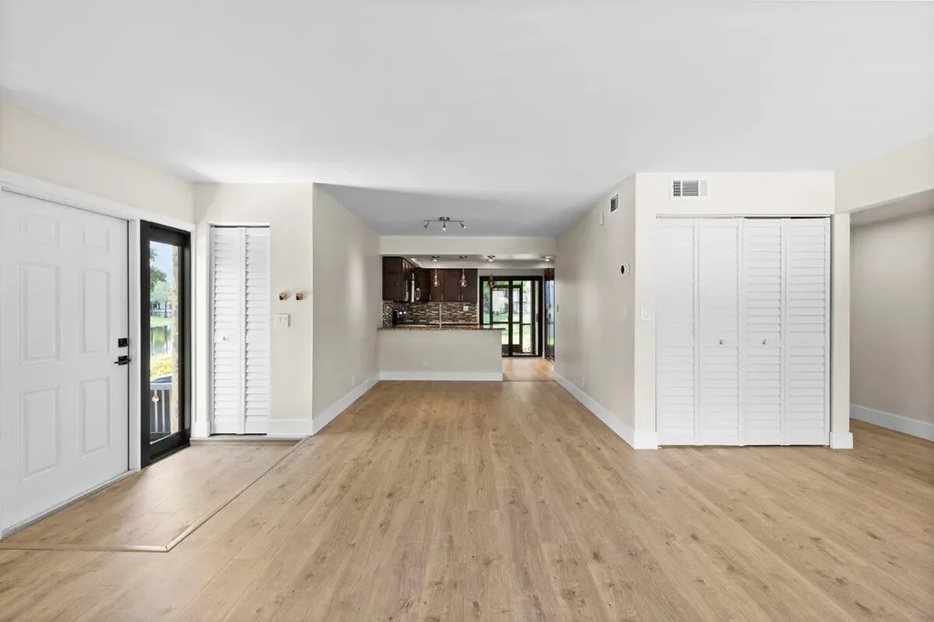 28 Wimbledon Lake Drive Plantation FL 33324