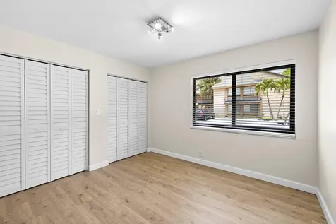 28 Wimbledon Lake Drive Plantation FL 33324