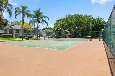 28 Wimbledon Lake Drive Plantation FL 33324