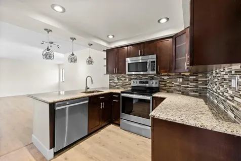 28 Wimbledon Lake Drive Plantation FL 33324