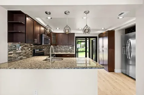 28 Wimbledon Lake Drive Plantation FL 33324