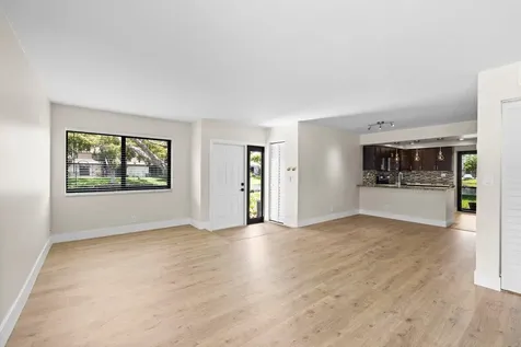 28 Wimbledon Lake Drive Plantation FL 33324