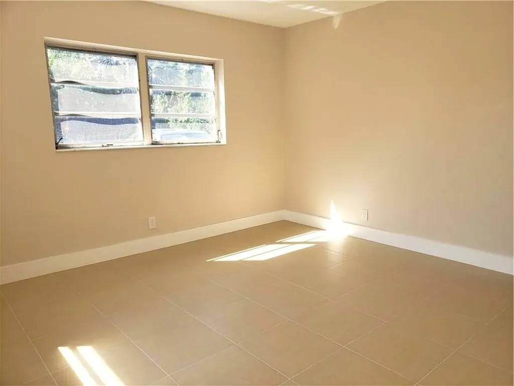 615 NE 8th Avenue Fort Lauderdale FL 33304