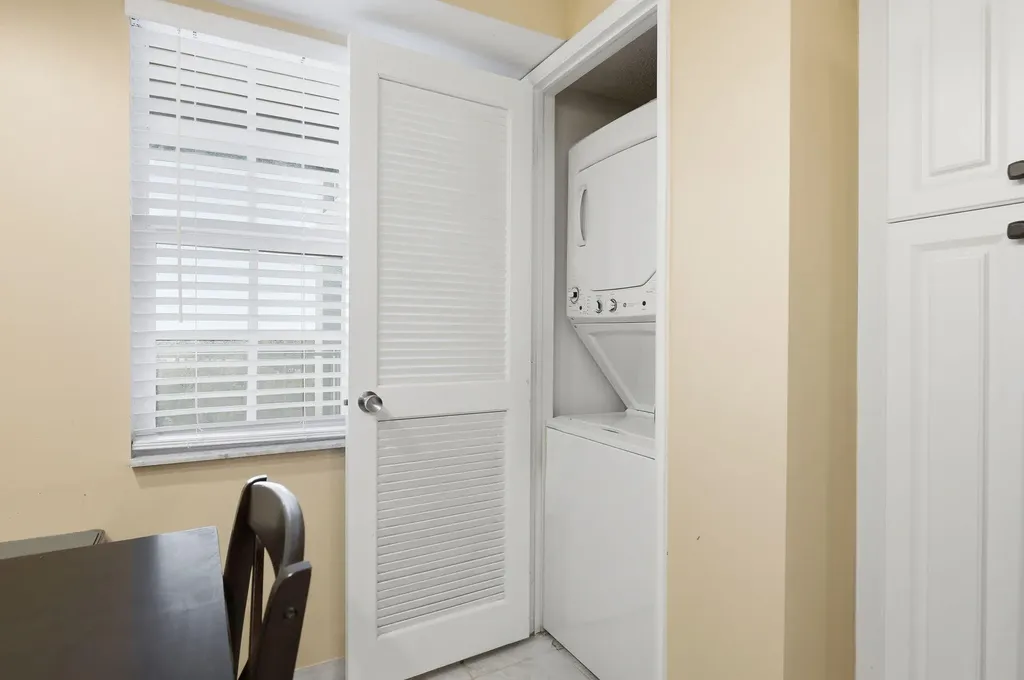 4015 W Palm Aire Drive Pompano Beach FL 33069