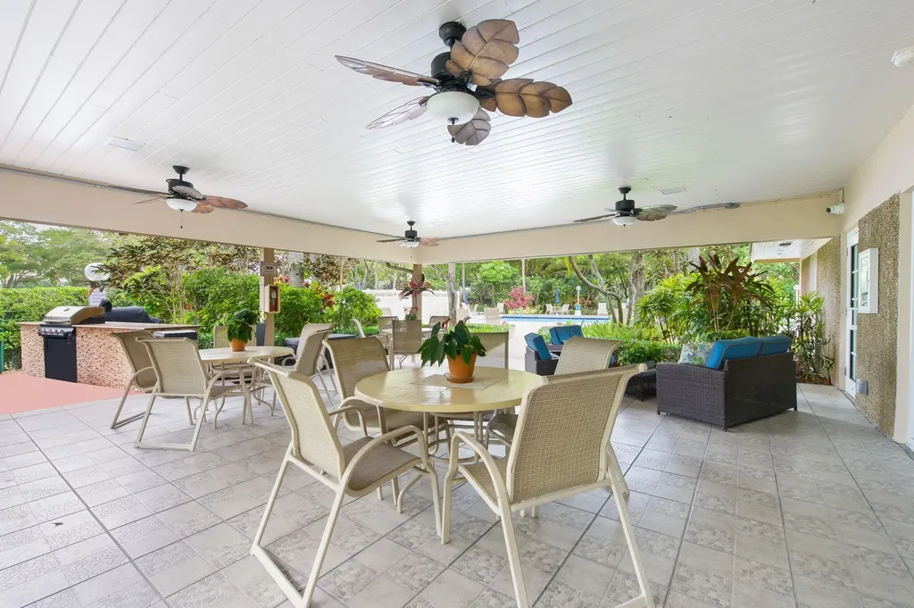 4015 W Palm Aire Drive Pompano Beach FL 33069
