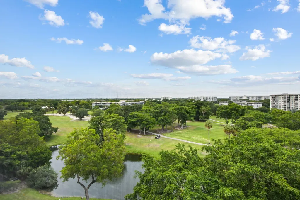 4015 W Palm Aire Drive Pompano Beach FL 33069