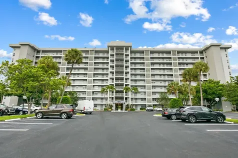4015 W Palm Aire Drive Pompano Beach FL 33069
