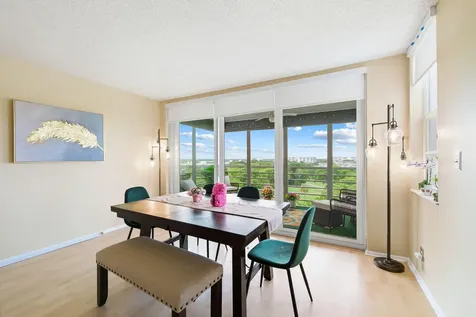4015 W Palm Aire Drive Pompano Beach FL 33069