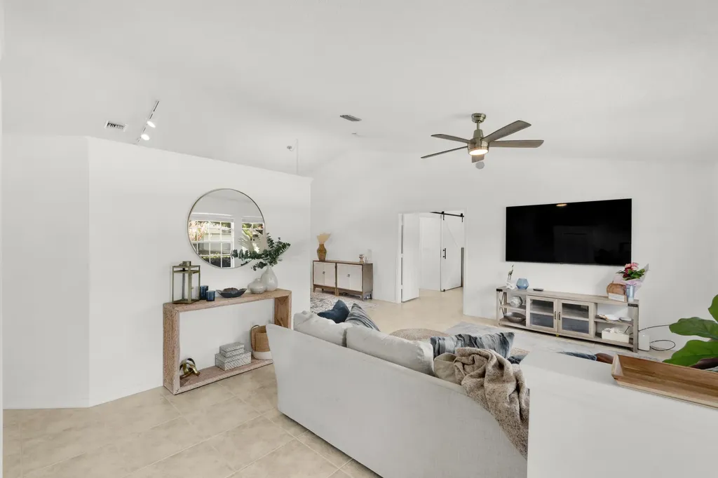 1142 SW Dalton Avenue Port St Lucie FL 34953