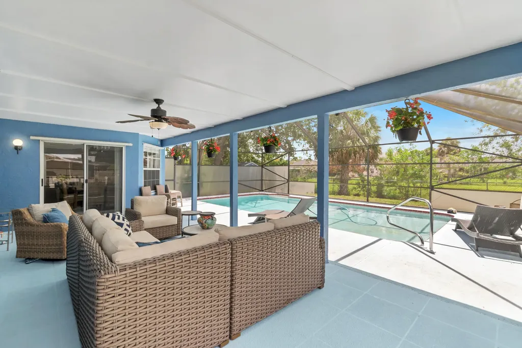 1142 SW Dalton Avenue Port St Lucie FL 34953