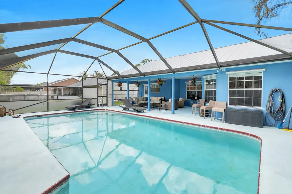 1142 SW Dalton Avenue Port St Lucie FL 34953