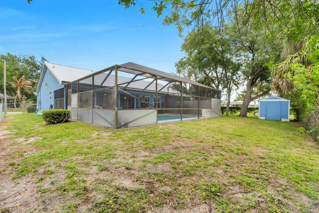 1142 SW Dalton Avenue Port St Lucie FL 34953