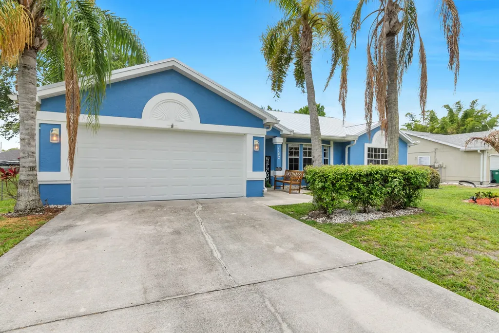 1142 SW Dalton Avenue Port St Lucie FL 34953