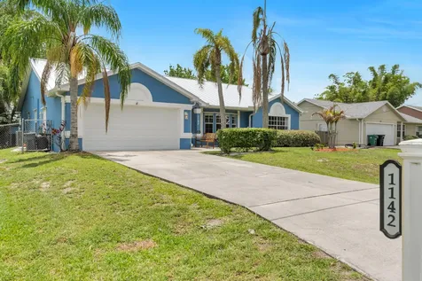 1142 SW Dalton Avenue Port St Lucie FL 34953