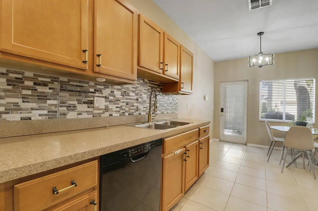2122 SE Grand Drive Port St Lucie FL 34952