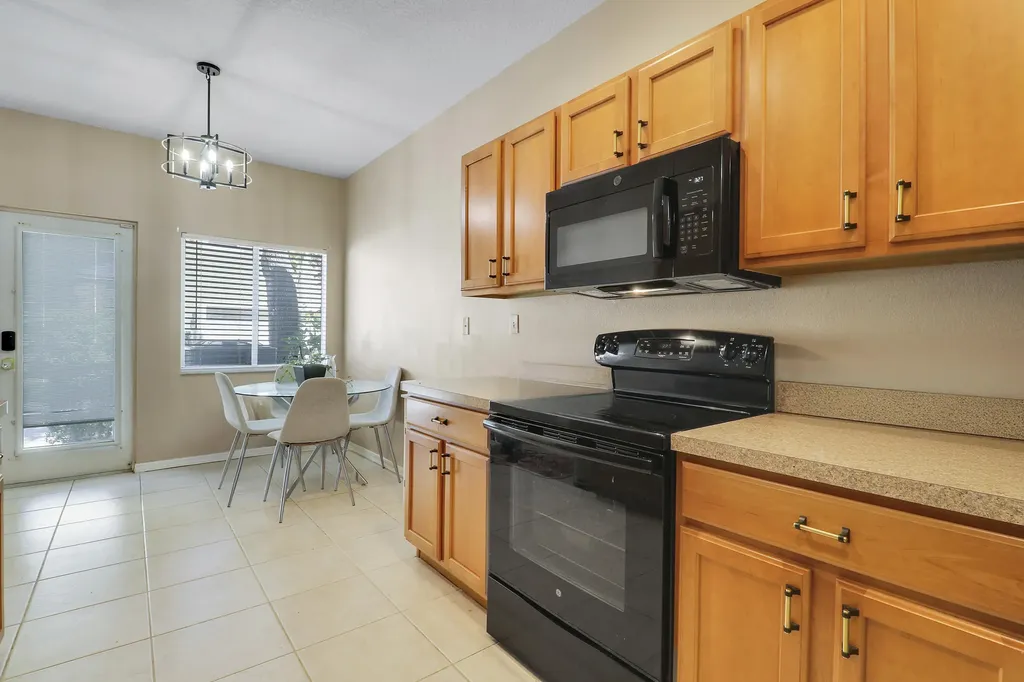 2122 SE Grand Drive Port St Lucie FL 34952