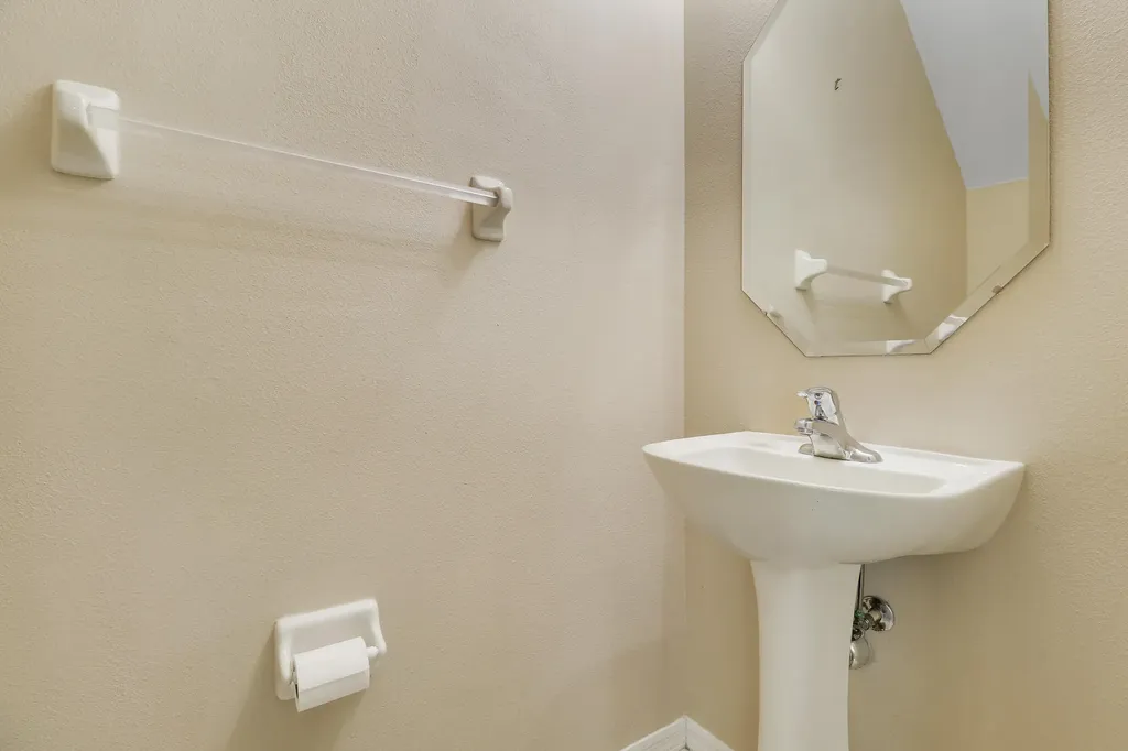 2122 SE Grand Drive Port St Lucie FL 34952
