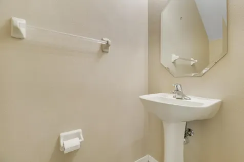 2122 SE Grand Drive Port St Lucie FL 34952