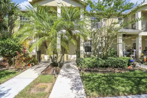 2122 SE Grand Drive Port St Lucie FL 34952
