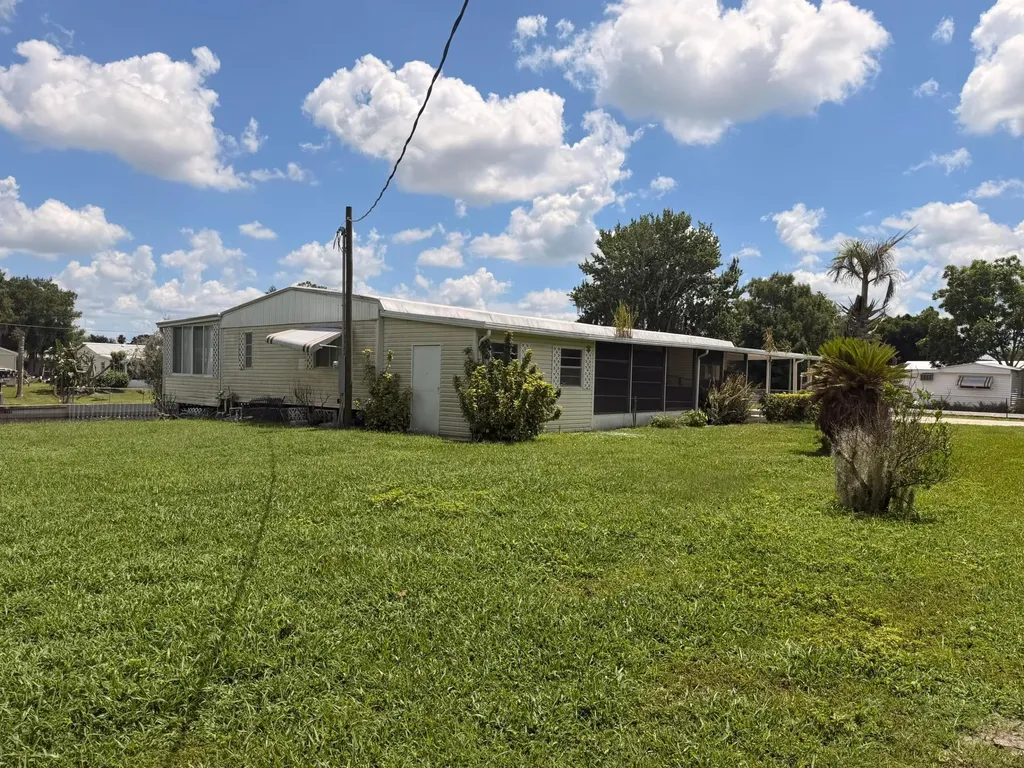 2809 SE 23rd Street Okeechobee FL 34974