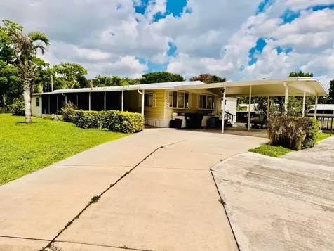 2809 SE 23rd Street Okeechobee FL 34974