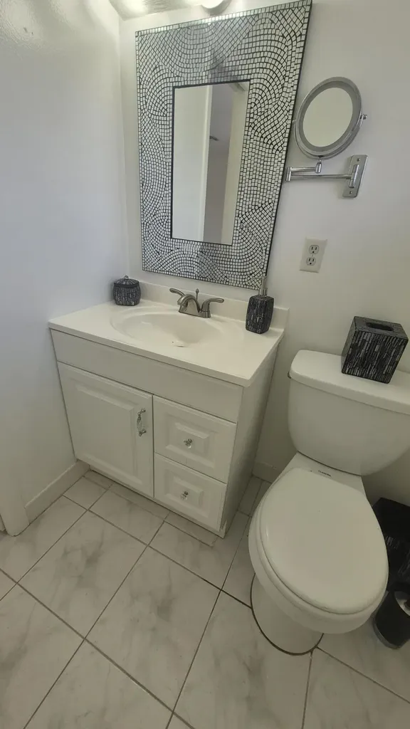 2805 Crosley Drive E West Palm Beach FL 33415
