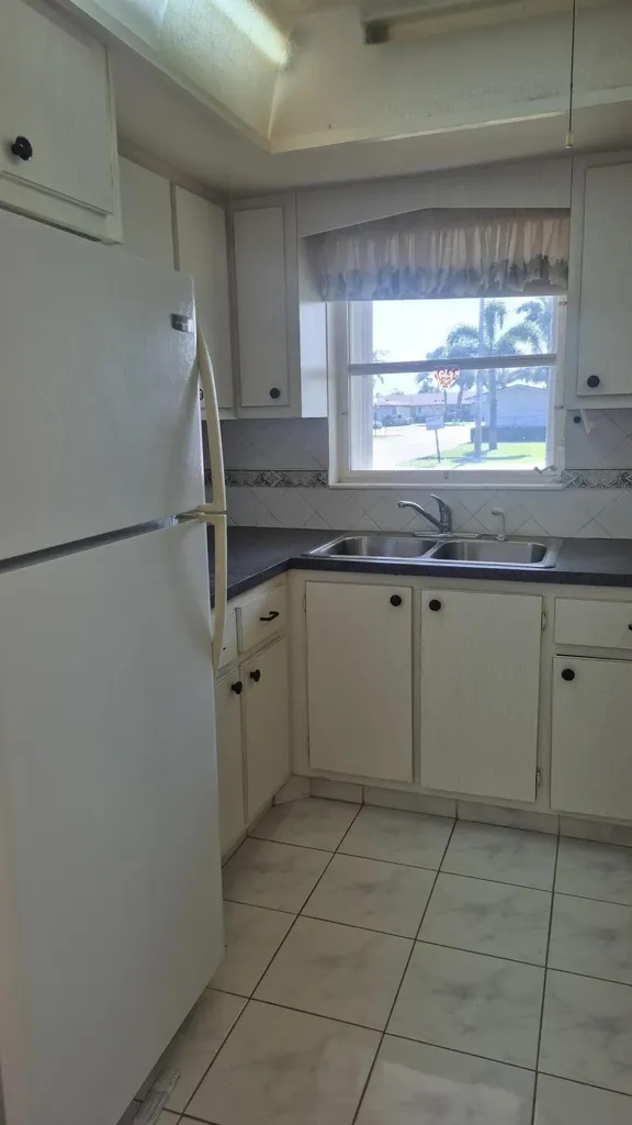 2805 Crosley Drive E West Palm Beach FL 33415