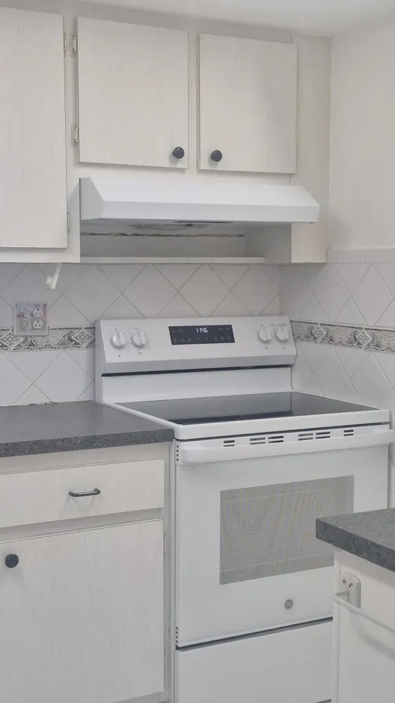2805 Crosley Drive E West Palm Beach FL 33415
