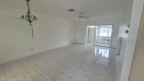 2805 Crosley Drive E West Palm Beach FL 33415
