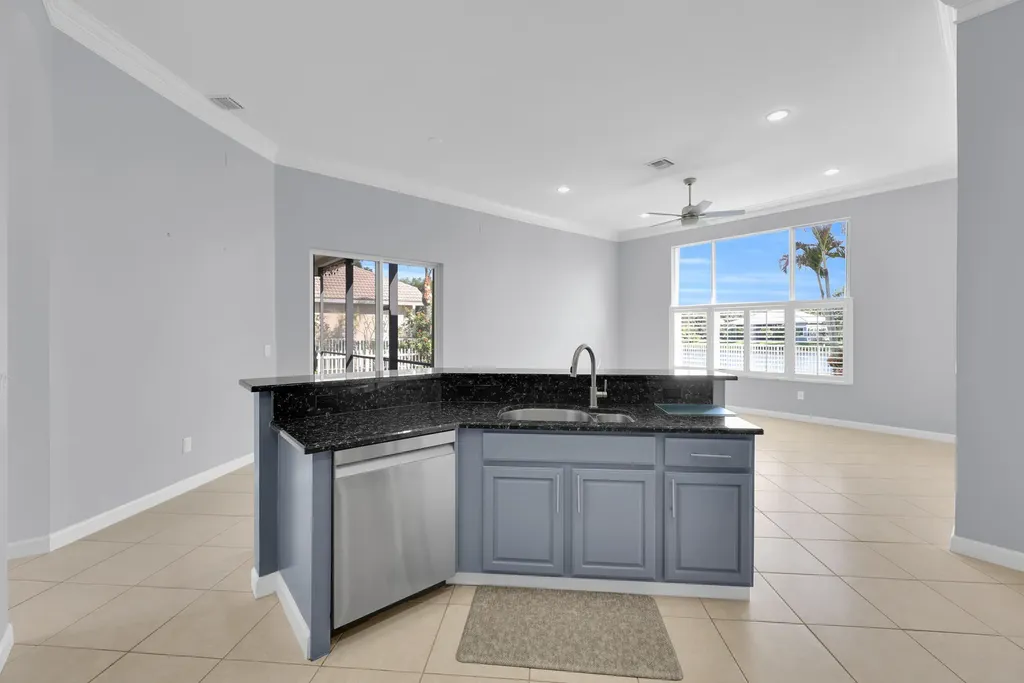 7041 SE Bay Hill Drive Stuart FL 34997