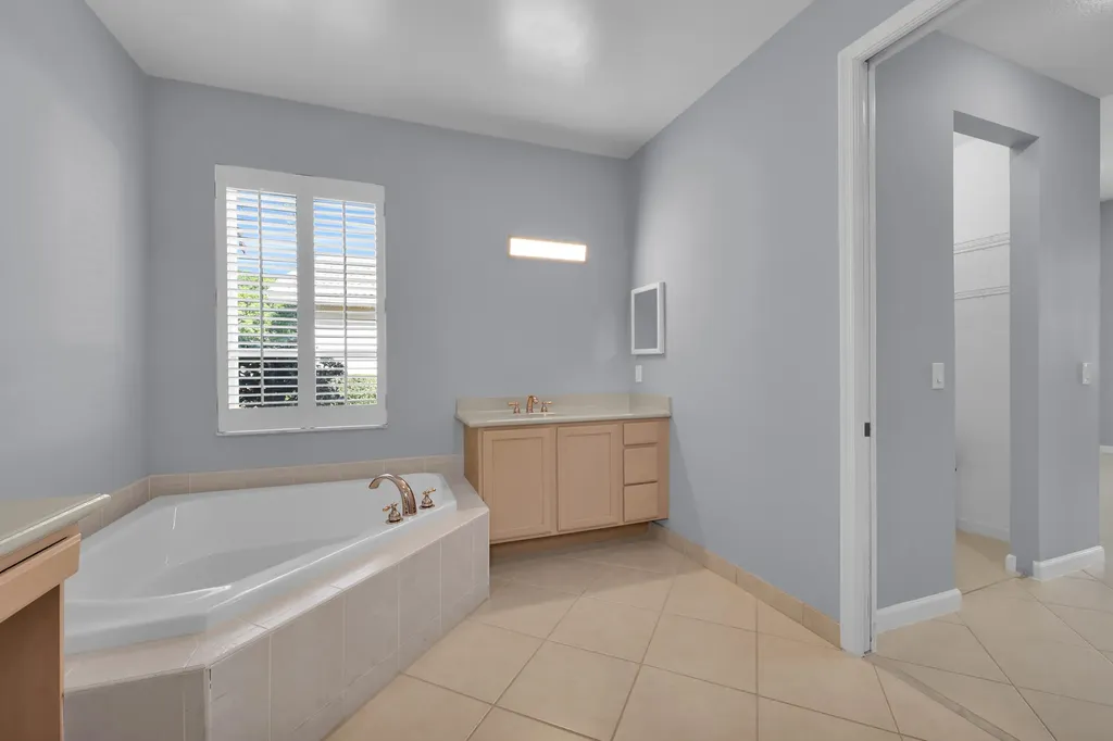 7041 SE Bay Hill Drive Stuart FL 34997