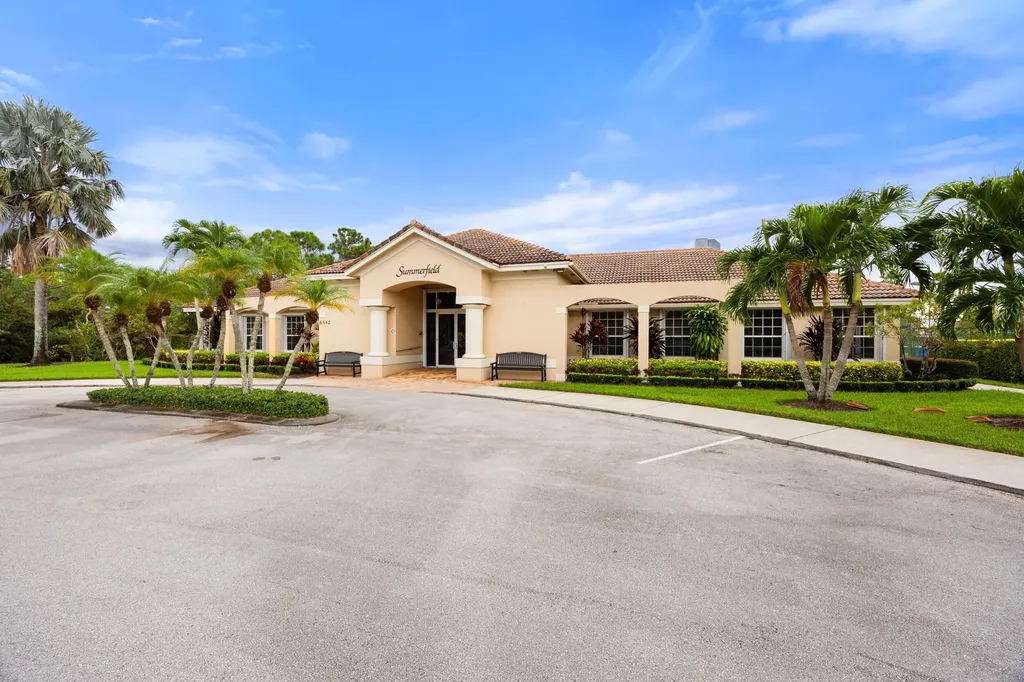 7041 SE Bay Hill Drive Stuart FL 34997