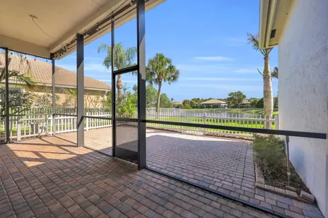 7041 SE Bay Hill Drive Stuart FL 34997